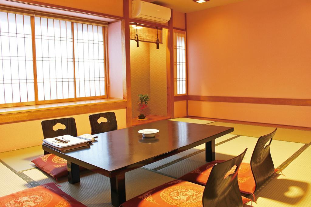 Ajiro Kanko Hotel Атами Экстерьер фото